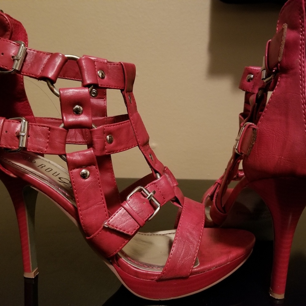Shoes - Picture 2 of 4